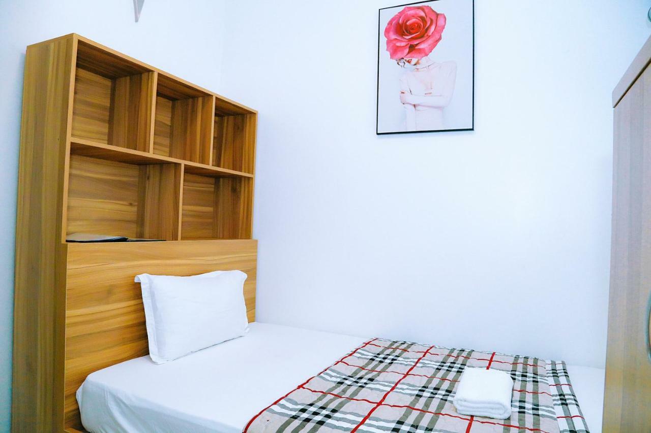 Standard Single Room with Window