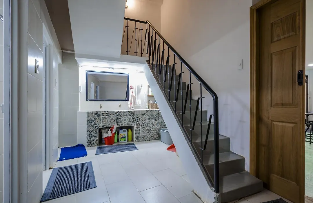 Sgn Living-1